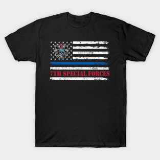 Proud US Army 7th Special Forces Group USA Flag De Oppresso Liber SFG - Gift for Veterans Day 4th of July or Patriotic Memorial Day T-Shirt